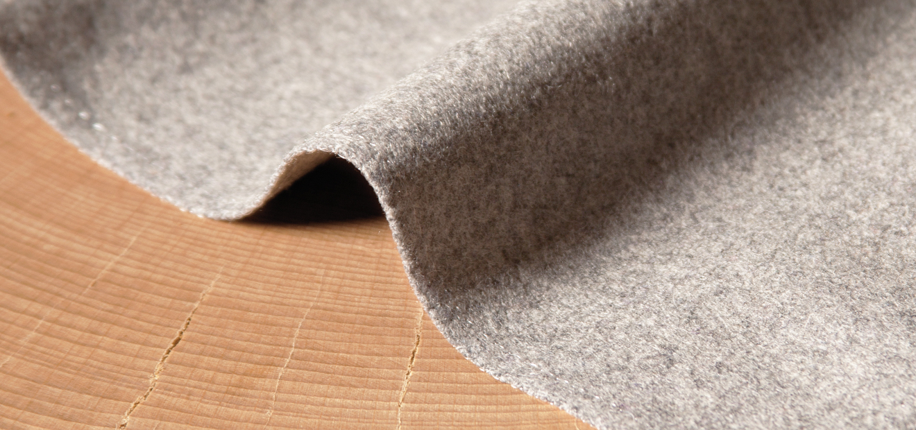 Materialien und Stoffe bei Möbeln von ADA – Hochwertiges Holz, strapazierbare Bezüge Materialien und Stoffe bei Möbeln von ADA - Hochwertiges Holz, strapazierbare Bezüge