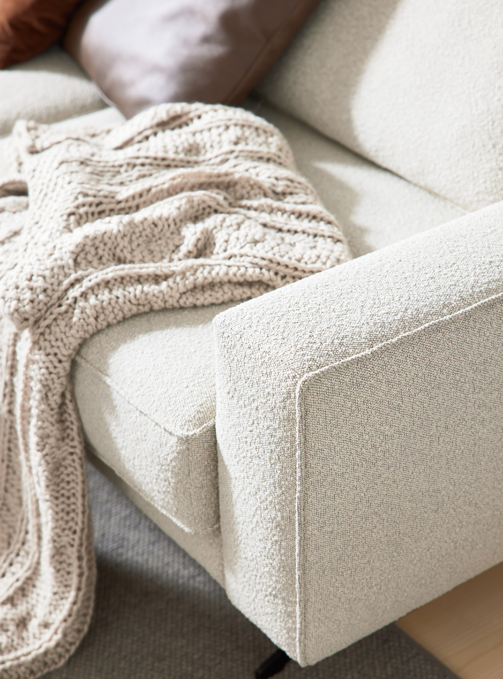 Beiger Stoff von Sofa Novara