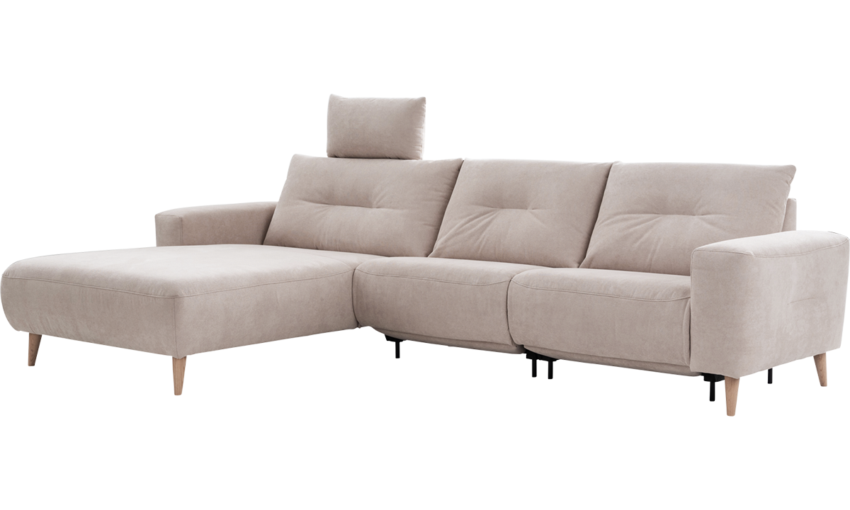 beiges Sofa ALIKA von ADA Möbel mit Holzfüßen im Scandi Stil