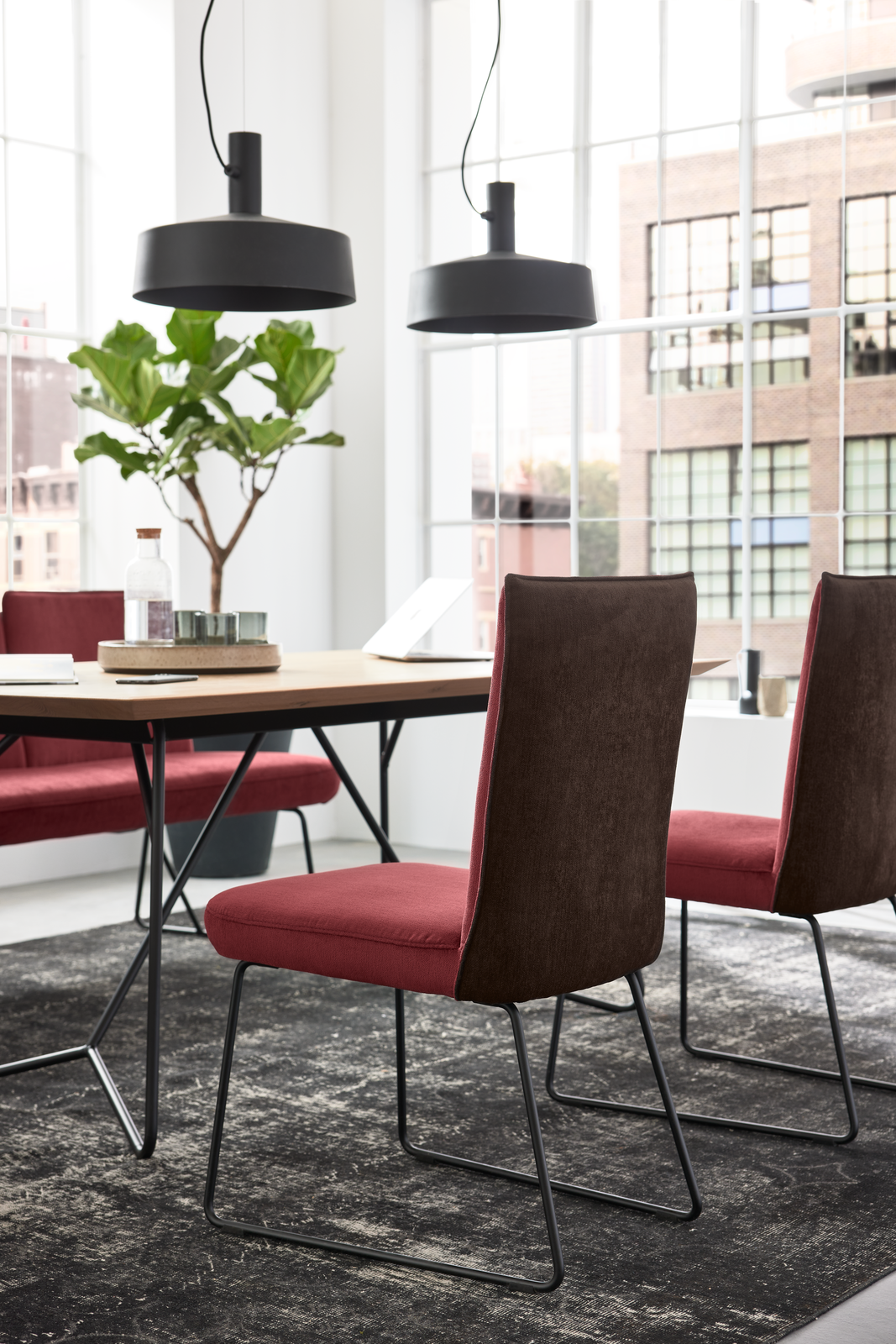 4xl-VITO-8 rote Essgruppe VITO von ADA Möbel mit ADAption Funktion