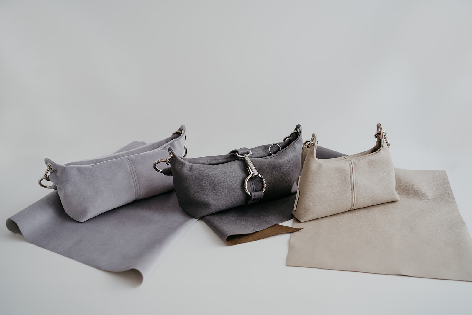 Sofa NOVARA mit Stauraum-Fach